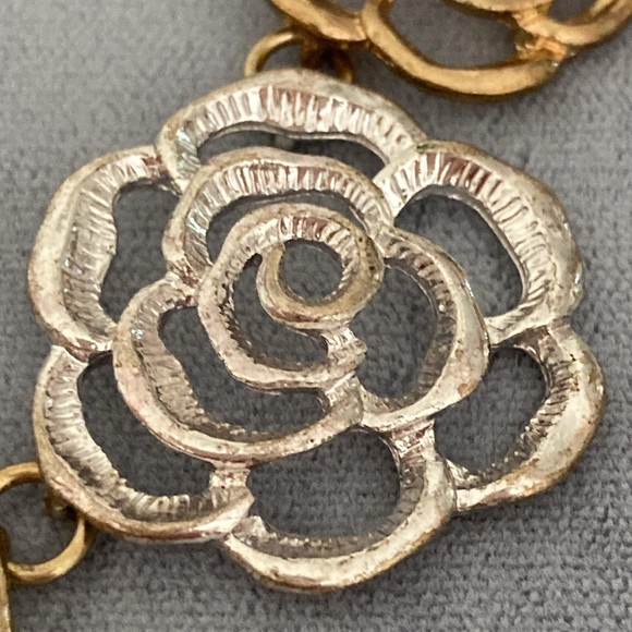 Camellia silver and gold necklace - Picture 4 of 15